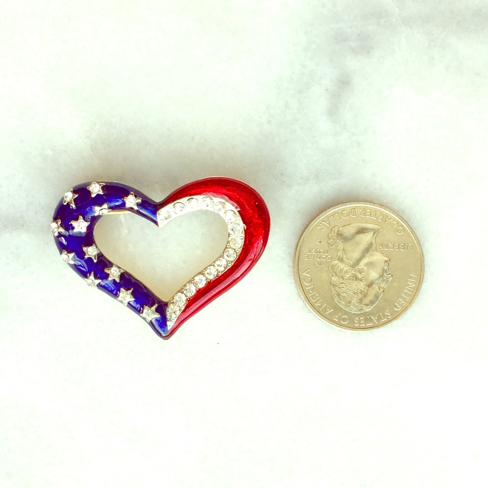 🇺🇸Patriotic American Flag Heart Brooch Pin🇺🇸